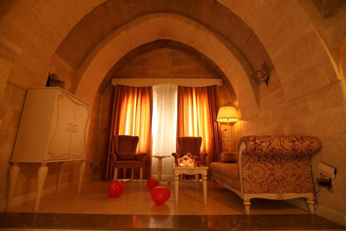 Anatelein Cave Hotel Uçhisar Zewnętrze zdjęcie