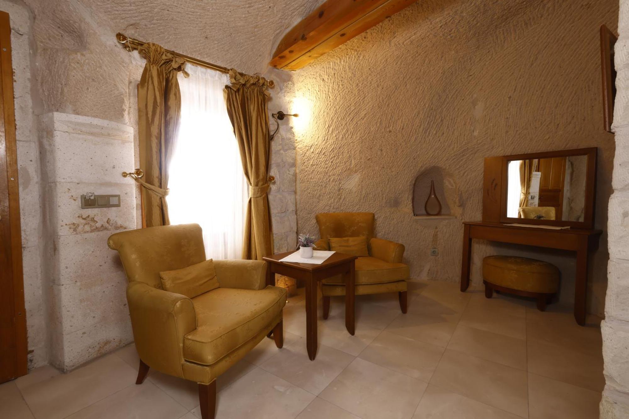 Anatelein Cave Hotel Uçhisar Zewnętrze zdjęcie