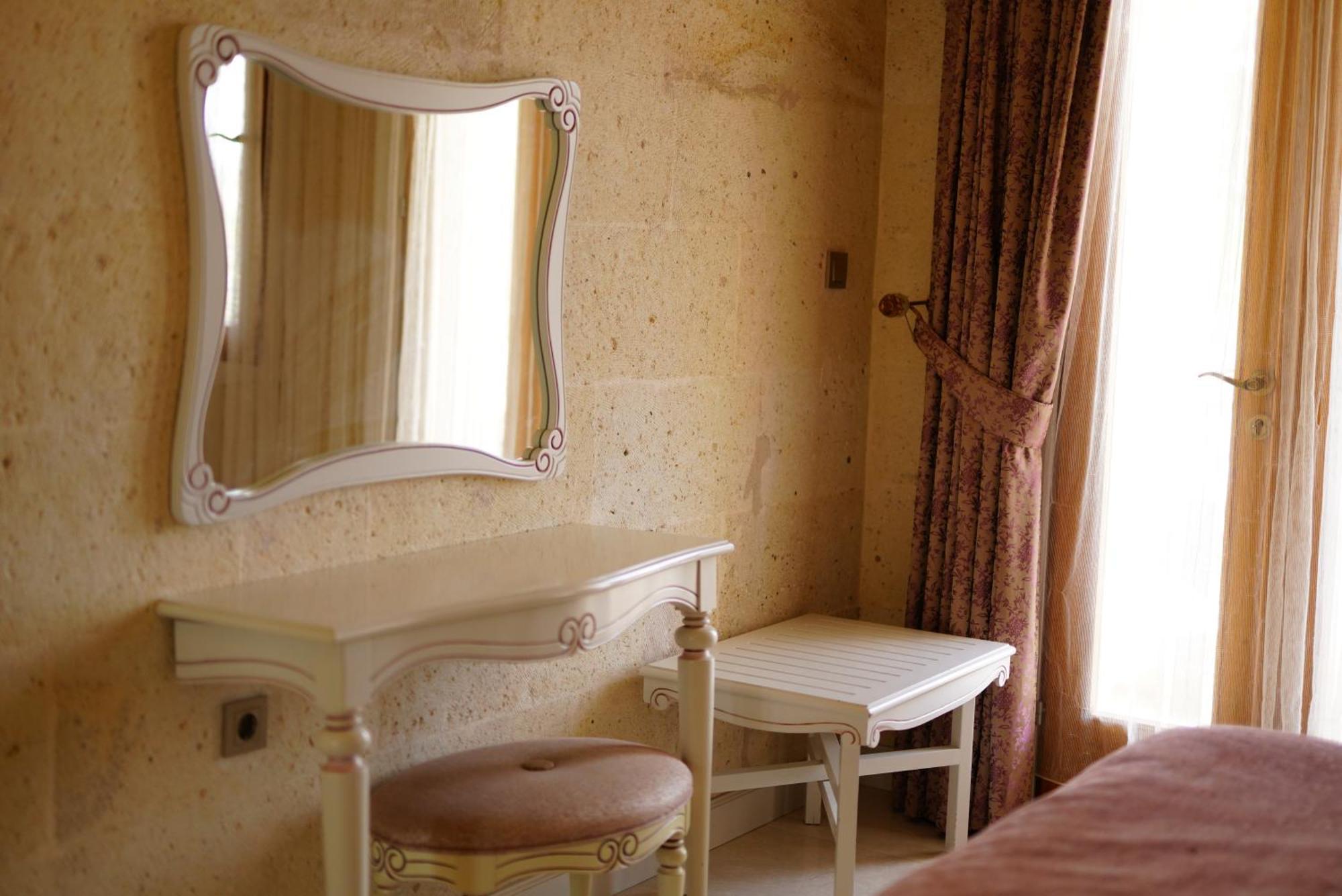 Anatelein Cave Hotel Uçhisar Zewnętrze zdjęcie