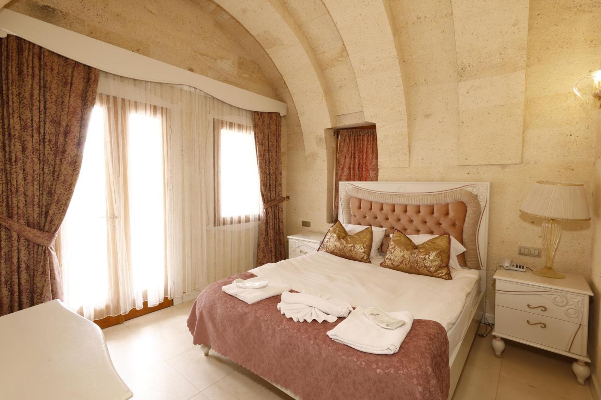 Anatelein Cave Hotel Uçhisar Zewnętrze zdjęcie