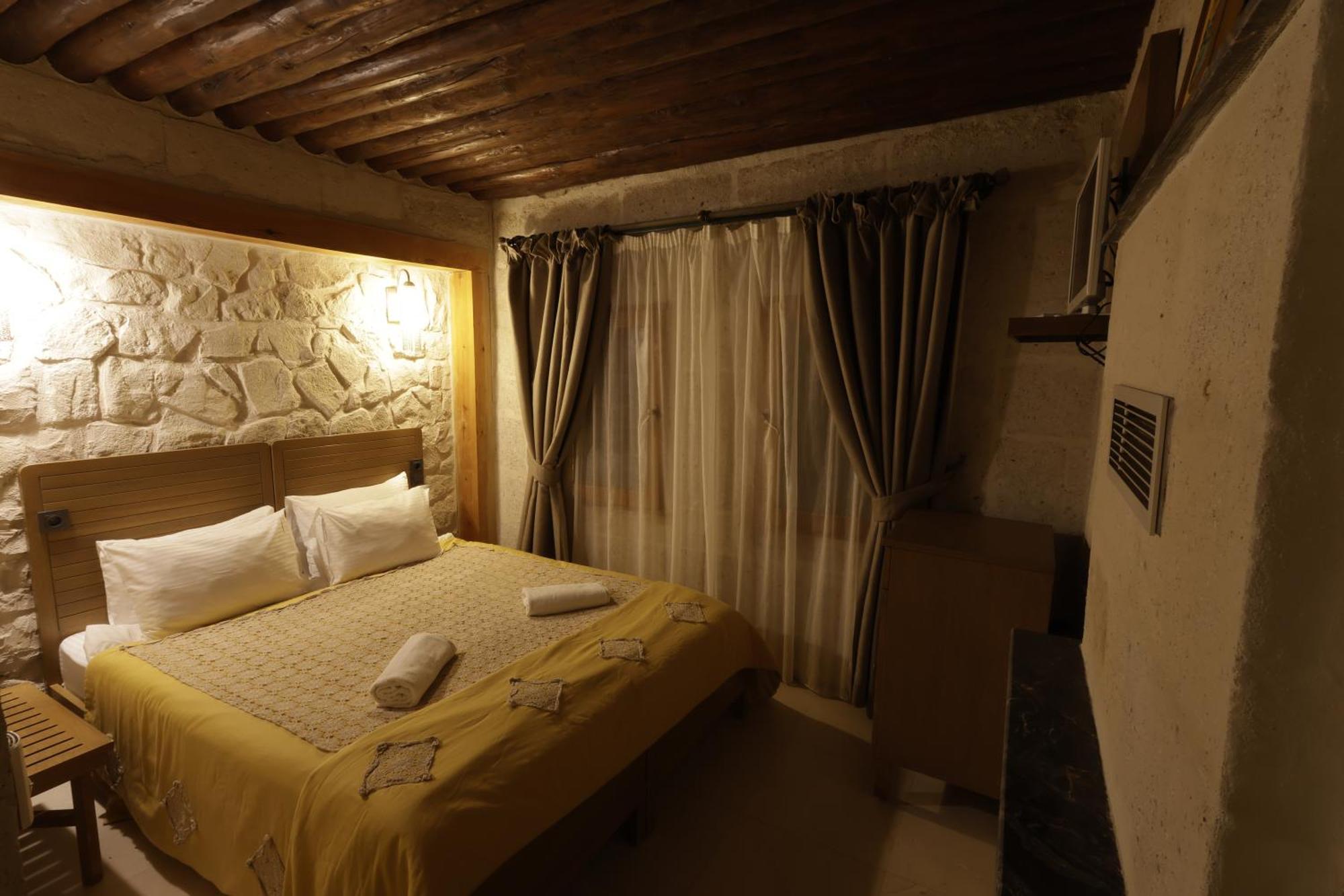 Anatelein Cave Hotel Uçhisar Zewnętrze zdjęcie