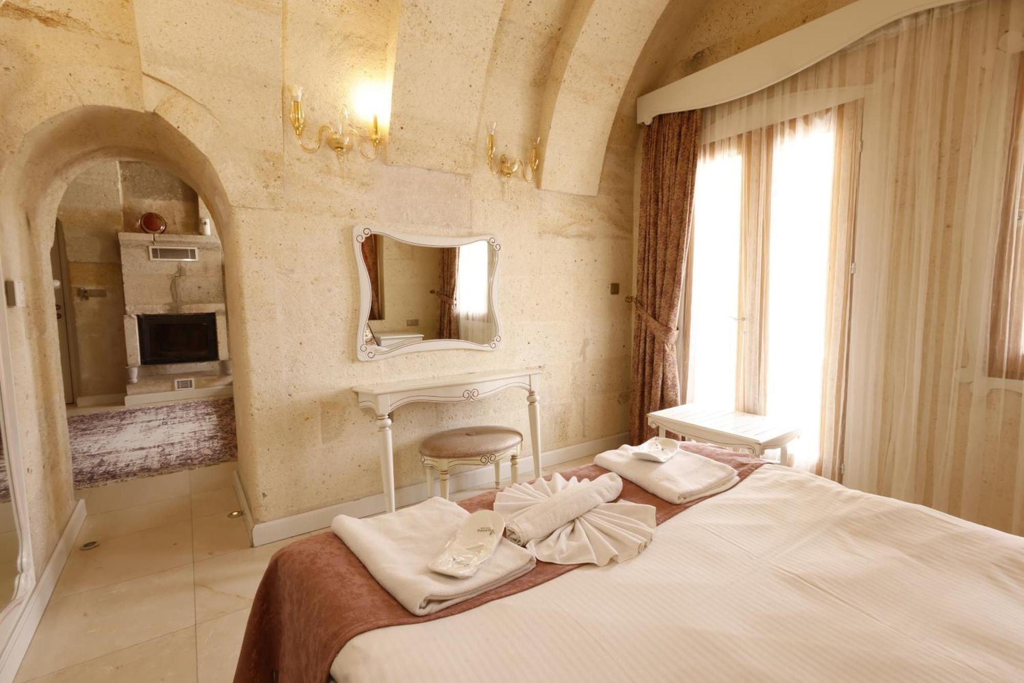 Anatelein Cave Hotel Uçhisar Zewnętrze zdjęcie