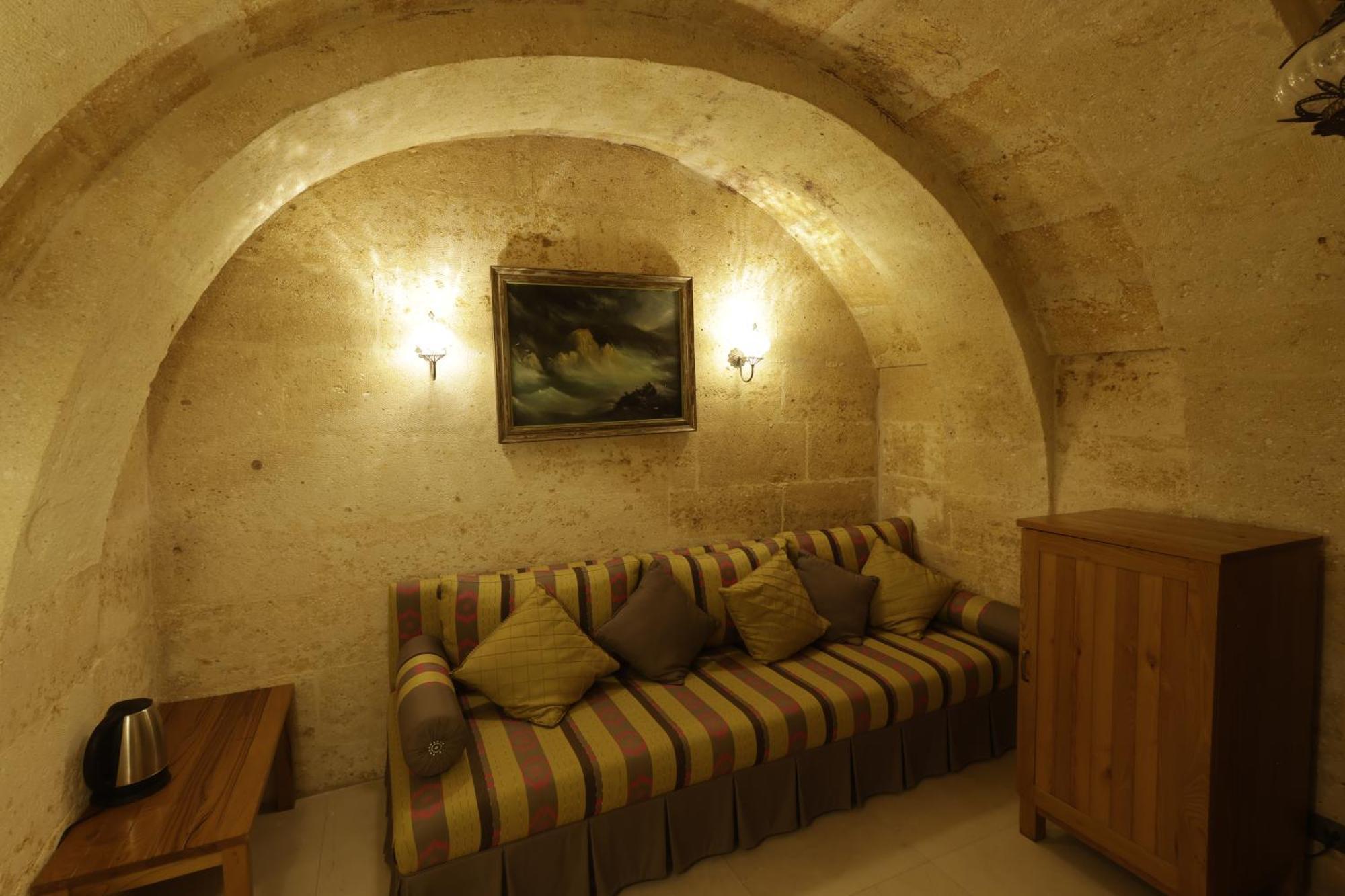 Anatelein Cave Hotel Uçhisar Zewnętrze zdjęcie