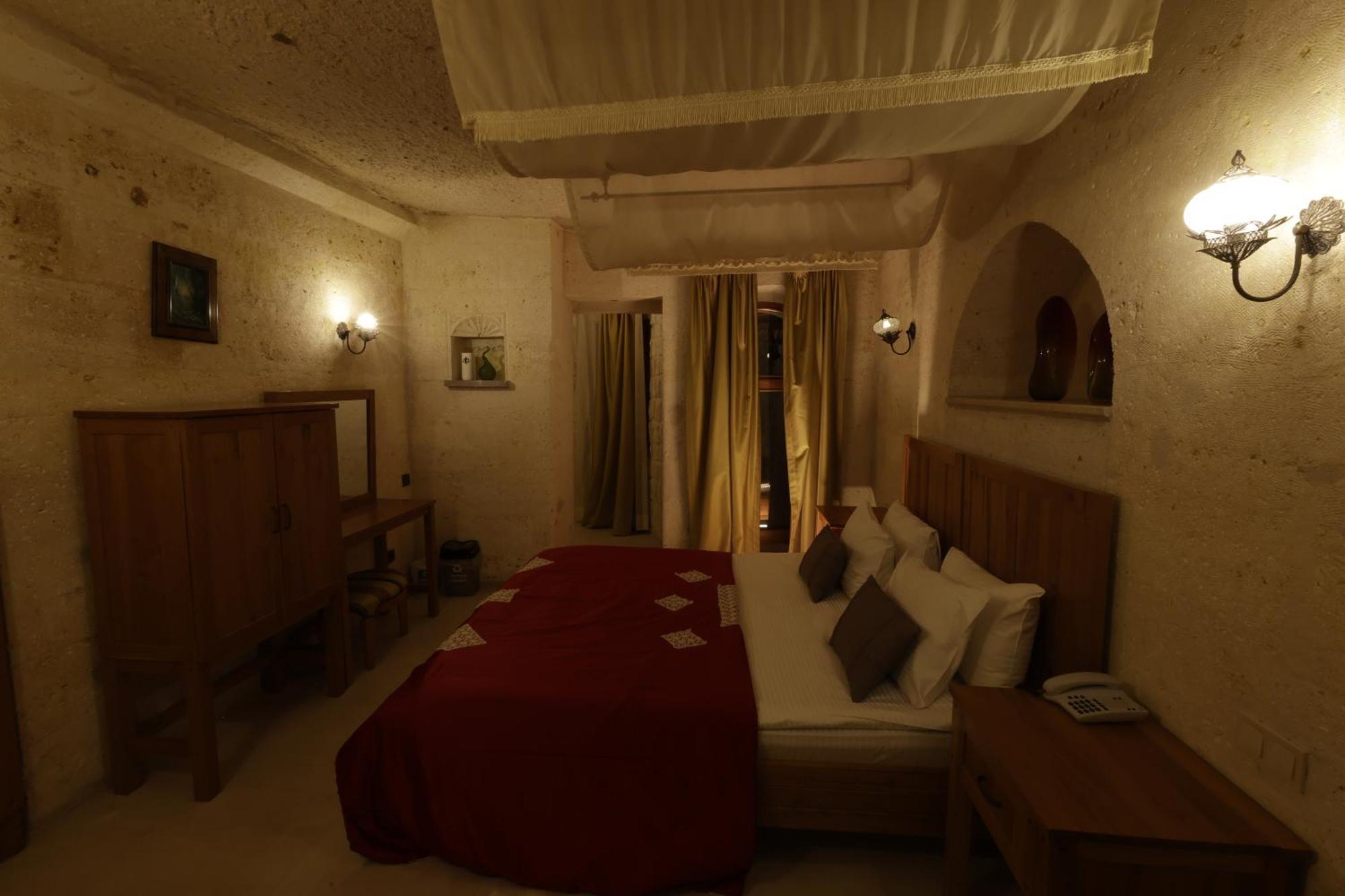 Anatelein Cave Hotel Uçhisar Zewnętrze zdjęcie