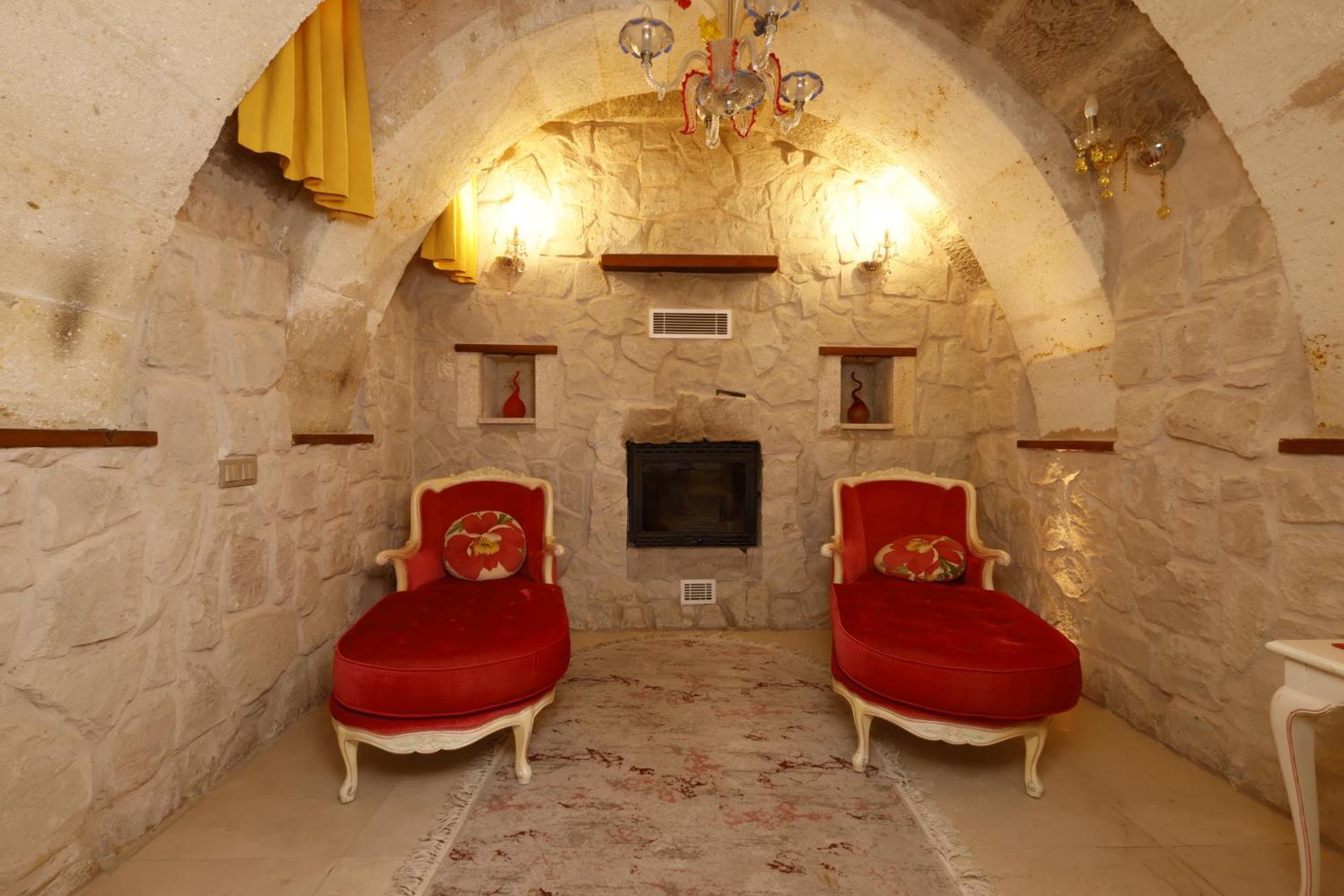 Anatelein Cave Hotel Uçhisar Zewnętrze zdjęcie