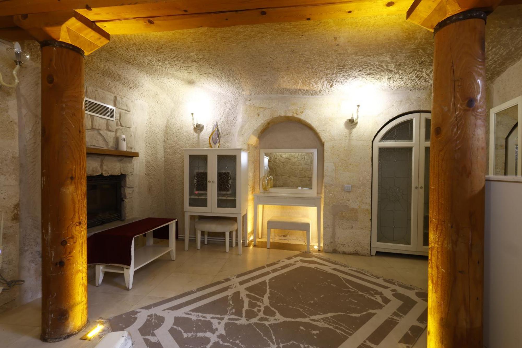 Anatelein Cave Hotel Uçhisar Zewnętrze zdjęcie